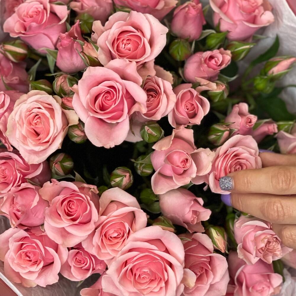 Букет из 9 розовых кустовых роз – нежность в каждом лепестке Старая Купавна Московская область