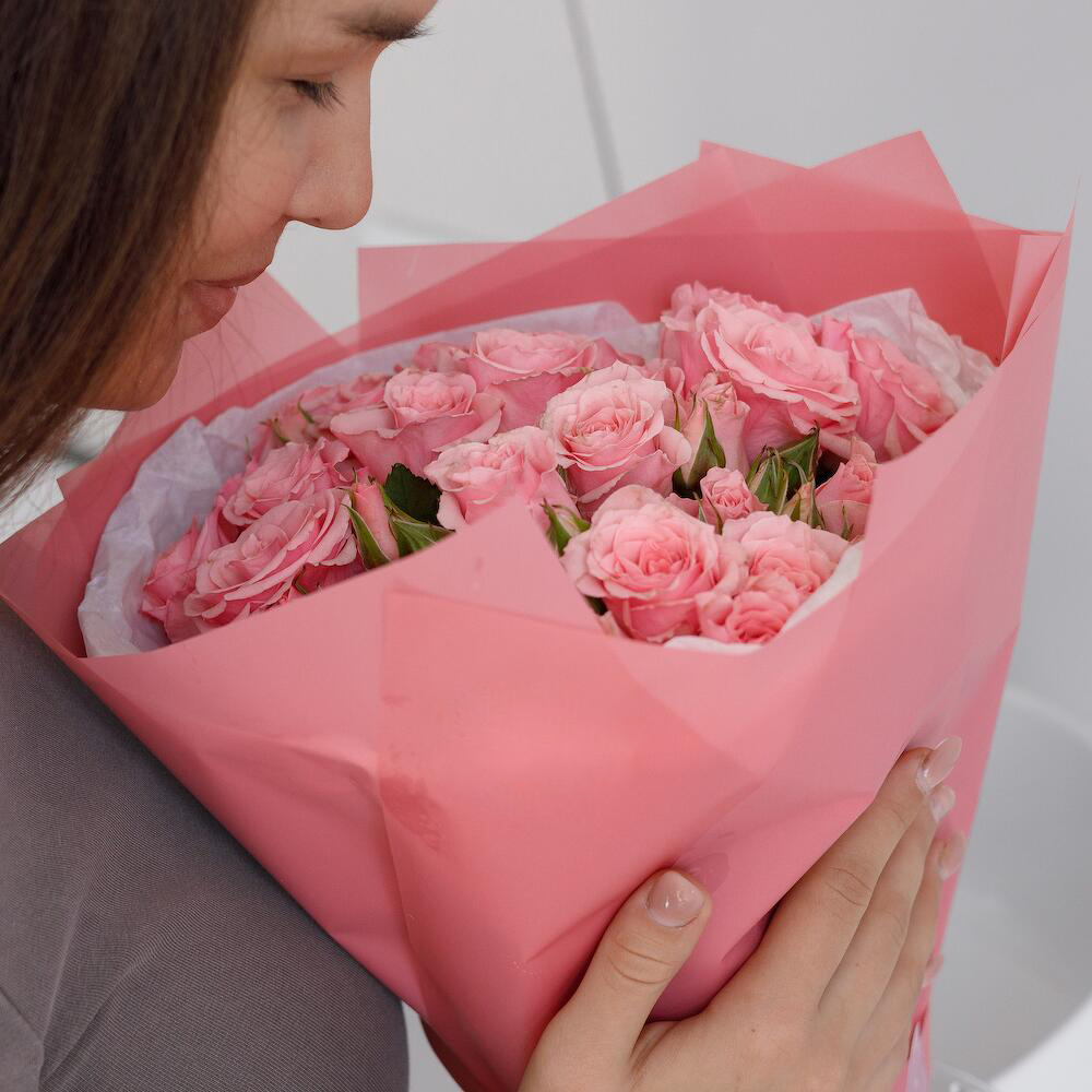 Букет из 9 розовых кустовых роз – нежность в каждом лепестке Старая Купавна Московская область